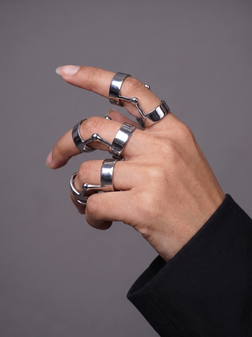/ Gauntlet  / Unisex Knuckle Ring