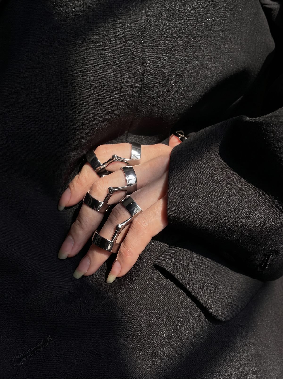 / Gauntlet  / Unisex Knuckle Ring