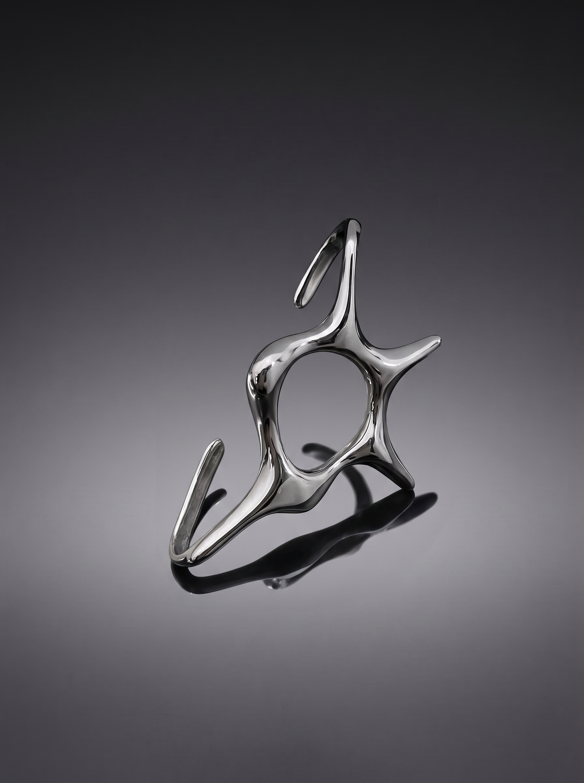 / Web / StainlessSteel Molten Earclip